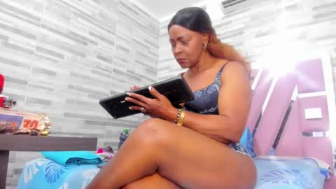 Lola online show from 02.27.25