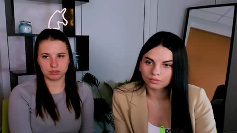 Lola online show from 09.24.25