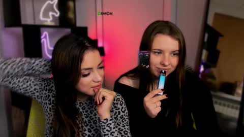 Lola online show from 10.21.25