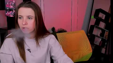 Lola online show from 10.25.25