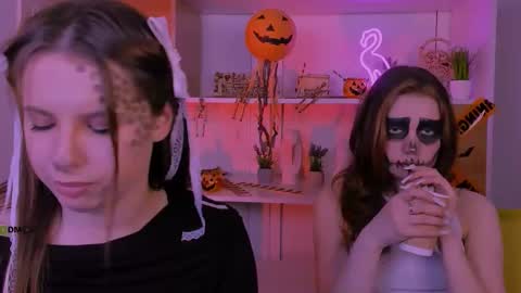 Lola online show from 10.31.25