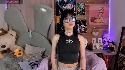 Snapshot of lolaa_bunnyy chatting on 03.02.25 Lola Bunny online show from 03.02.25