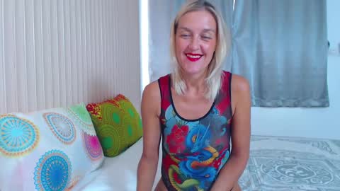 Snapshot of lolaaelita chatting on 12.07.24 Lola online show from 12.07.24