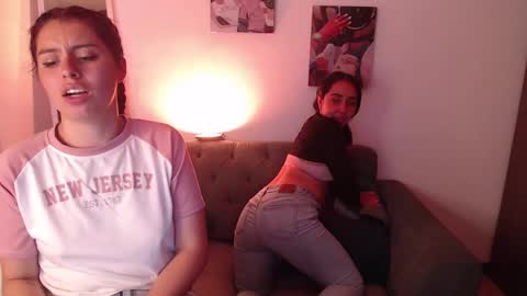 Snapshot of lolaandcamille chatting on 02.24.25 lolaandcamille online show from 02.24.25