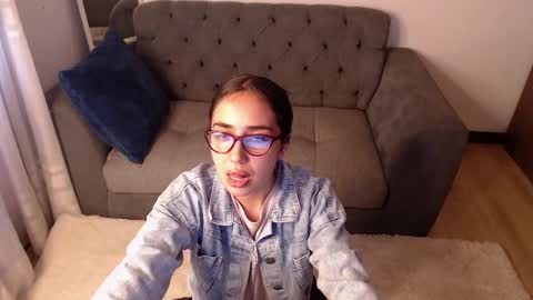 Snapshot of lolaandcamille chatting on 03.04.25 lolaandcamille online show from 03.04.25