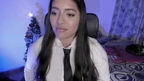 lolaasmith_21 online show from 01.04.25