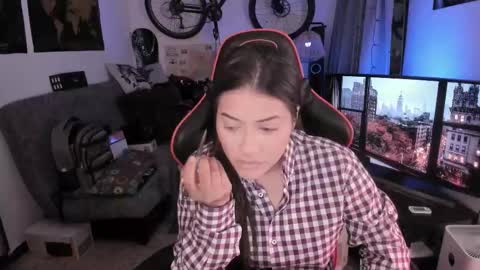 lolaasmith_21 online show from 03.30.26