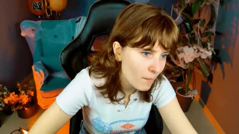 Snapshot of lolaasmus chatting on 10.22.25 I consider myself the god Loki but life just calls me LOL online show from 10.22.25