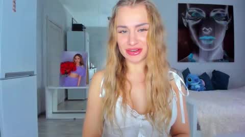 lolabani675452 online show from 10.14.25