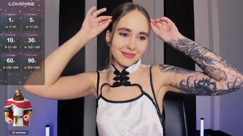 Snapshot of lolabunnyz chatting on 12.22.24 Lola3 online show from 12.22.24