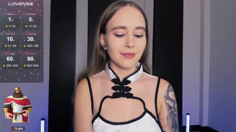 Snapshot of lolabunnyz chatting on 02.15.25 Lola3 online show from 02.15.25