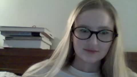 lolaglamour_ online show from 06.23.26