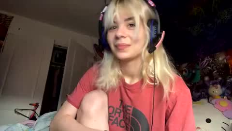 Snapshot of lolalixx6969 chatting on 12.06.24 Lola Lixx online show from 12.06.24