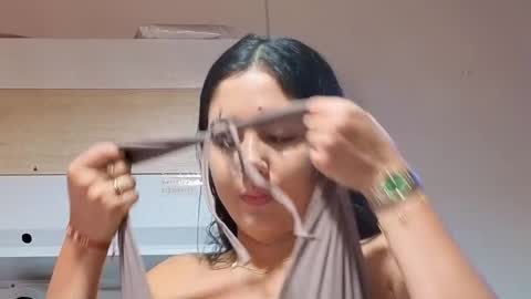 lolalola_12 online show from 11.06.25