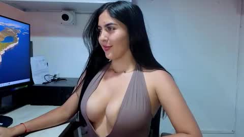 lolalola_12 online show from 11.07.25