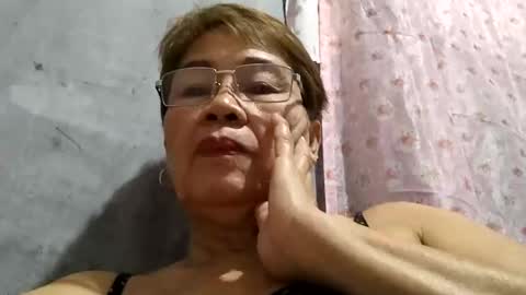 Snapshot of lolamommie chatting on 01.07.25 tey online show from 01.07.25