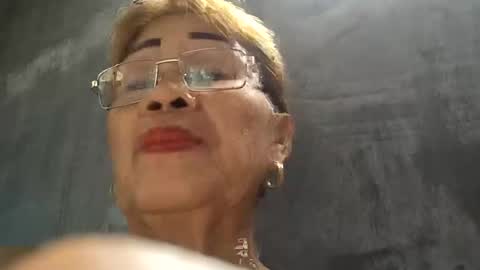 Snapshot of lolamommie chatting on 02.10.25 tey online show from 02.10.25