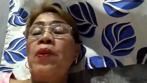 Snapshot of lolamommie chatting on 03.02.25 tey online show from 03.02.25
