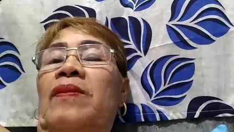 Snapshot of lolamommie chatting on 03.08.25 tey online show from 03.08.25