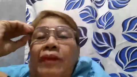 Snapshot of lolamommie chatting on 03.12.25 tey online show from 03.12.25