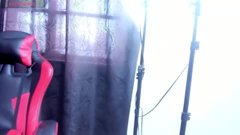 lolasweett_ online show from 11.10.25