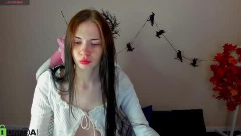 Snapshot of lolatwizz chatting on 11.08.25 Lola online show from 11.08.25