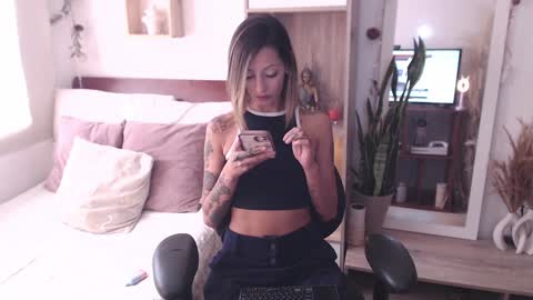 Dear tippers follow me on my new cb account lennarogers online show from 01.24.25