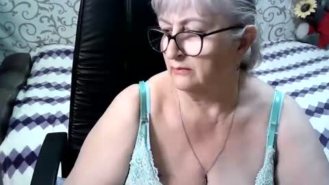 Snapshot of lolkaalyss chatting on 03.07.25 LolkaAlyss online show from 03.07.25