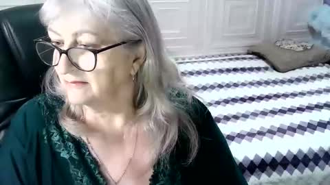 LolkaAlyss online show from 11.27.25