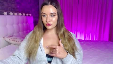 Snapshot of lollidoli__ chatting on 02.03.26 Victoria online show from 02.03.26