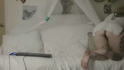 Lollipop Queen online show from 10.21.25