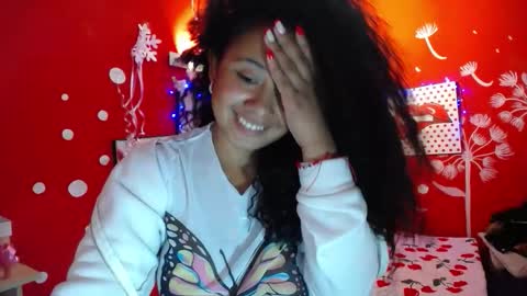 Snapshot of lollita_little chatting on 11.18.25 lollita_little online show from 11.18.25