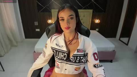 lolly18_ online show from 01.25.25