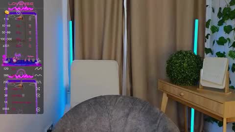 Mona online show from 09.17.25