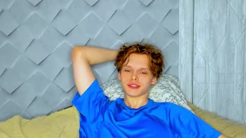 Snapshot of lolnoillimsary chatting on 04.19.26 Nelis online show from 04.19.26
