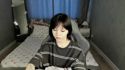 Snapshot of loly_cuttie chatting on 05.05.26 Loly online show from 05.05.26