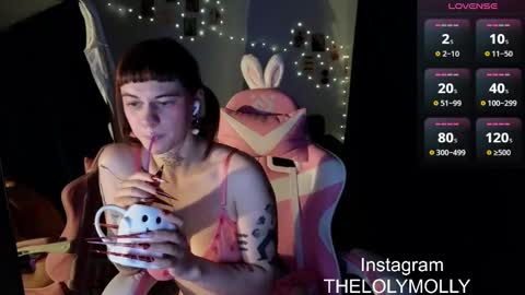 Snapshot of lolymolli chatting on 01.18.25 Molli online show from 01.18.25