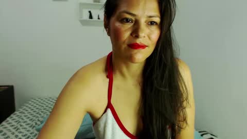 Snapshot of lolyta_mature1 chatting on 12.26.24 Lolyta mature1 online show from 12.26.24