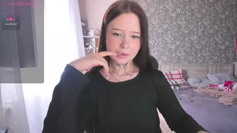 lona online show from 09.28.25