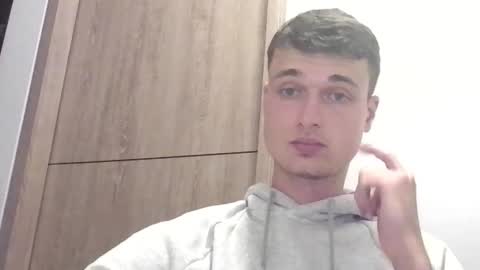 Snapshot of london_tomy chatting on 11.03.25 london_tomy online show from 11.03.25