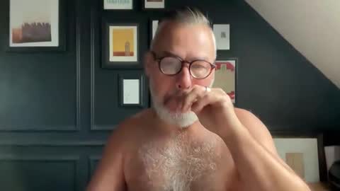 EnglishBear online show from 09.10.25