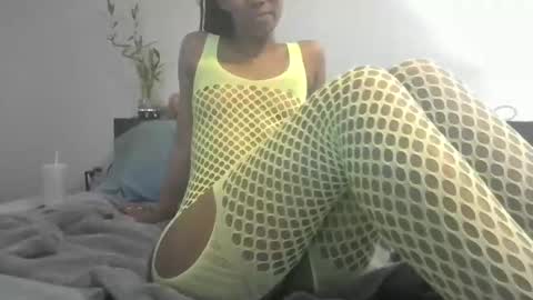 Snapshot of londonmariexxx chatting on 11.12.25 LondonMariexxx online show from 11.12.25