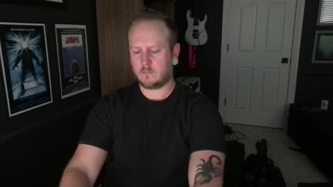 Snapshot of lone_string chatting on 02.13.25 Lone online show from 02.13.25