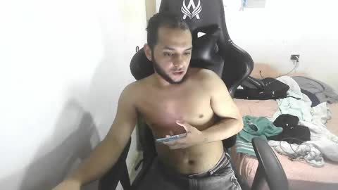 Marvin Santiago online show from 04.07.26