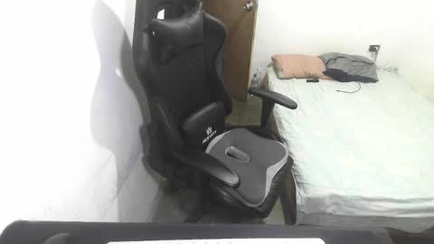 Marvin Santiago online show from 04.12.26