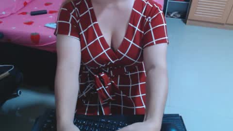 TOPwithEXTRABiG online show from 10.15.25