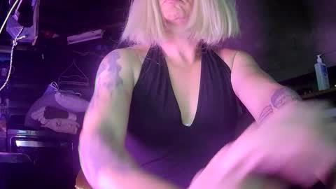 longbeachcd69 online show from 11.30.25