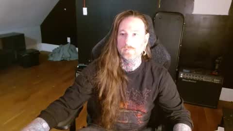 Snapshot of longhair021 chatting on 12.05.24 longhair online show from 12.05.24