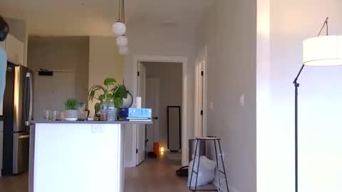 Snapshot of longlegstammy chatting on 11.01.25 Cutenurse91 online show from 11.01.25