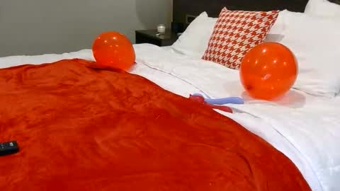 Cutenurse91 online show from 12.13.25